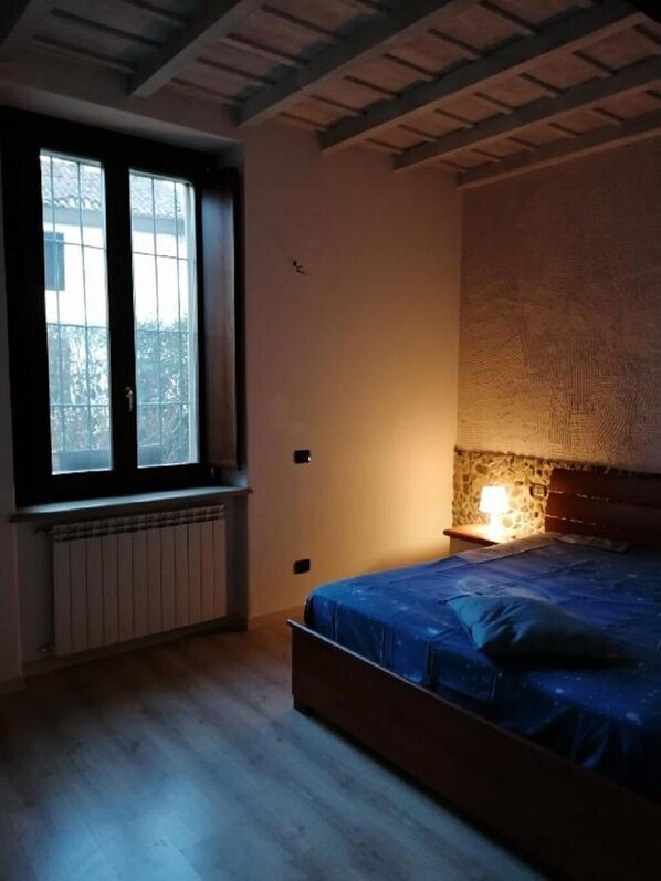 2 chambres, fer et planche à repasser, Wi-Fi gratuit, draps fournis