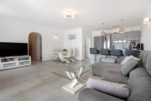 Living area - Apartment "Puerto Chico E" with Sea View, Shared Pool, Terrace & Wi-Fi (Playa Blanca)