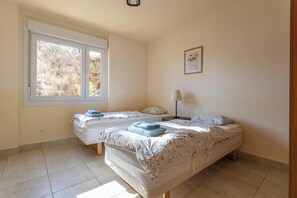 4 dormitorios, wifi gratis, ropa de cama