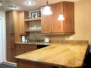 Fridge, microwave, oven, stovetop - Olde Naples Condo 809 (Naples)