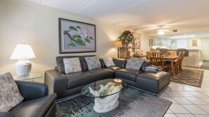 Condo, 2 Bedrooms | Living room