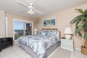 Condo, 2 Bedrooms