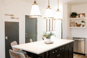 Casa, 3 habitaciones | Cocina privada