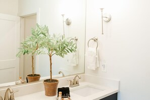 Townhome, 4 Bedrooms | Bathroom