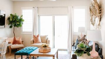 Townhome, 4 Bedrooms | Living room