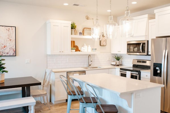 Townhome, 4 Bedrooms | Private kitchen