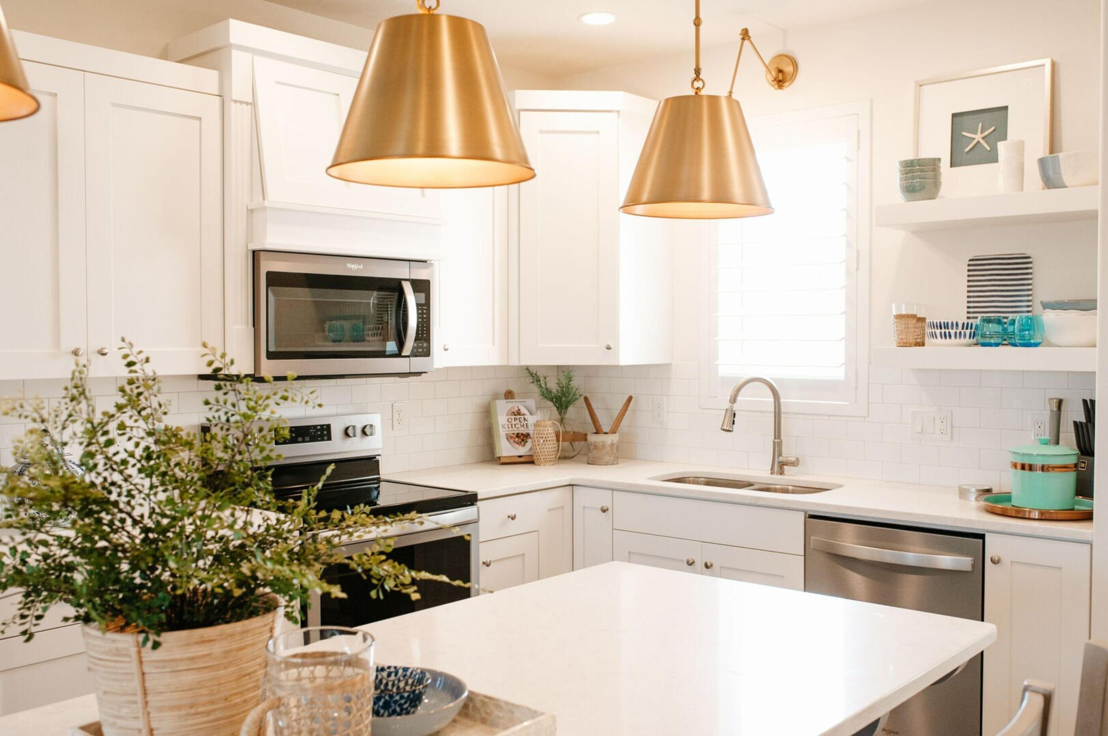 Townhome, 3 Bedrooms | Private kitchen