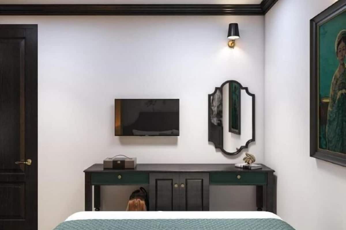 Hochwertige Bettwaren, Minibar, Zimmersafe, individuell dekoriert