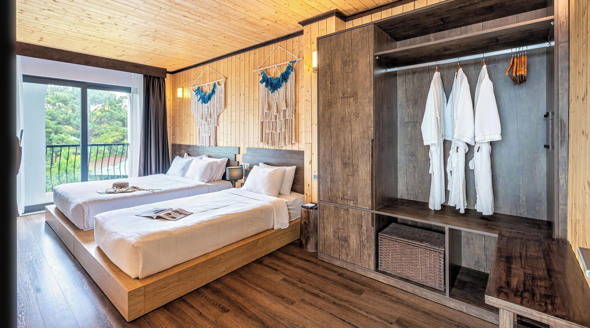 Triple Room, City View | Premium bedding, minibar, in-room safe, desk