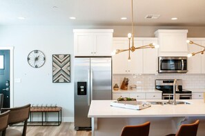 Condo, 2 Bedrooms | Private kitchen - Adventure Awaits by Freedom Vacation Rentals (Washington)