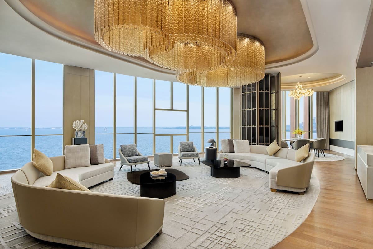 Lan Suite | Living room