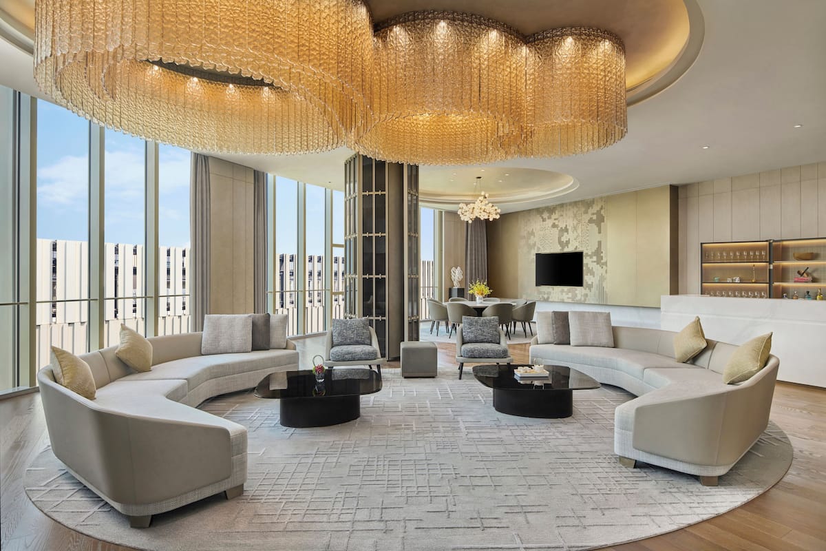Hu Suite | Living room