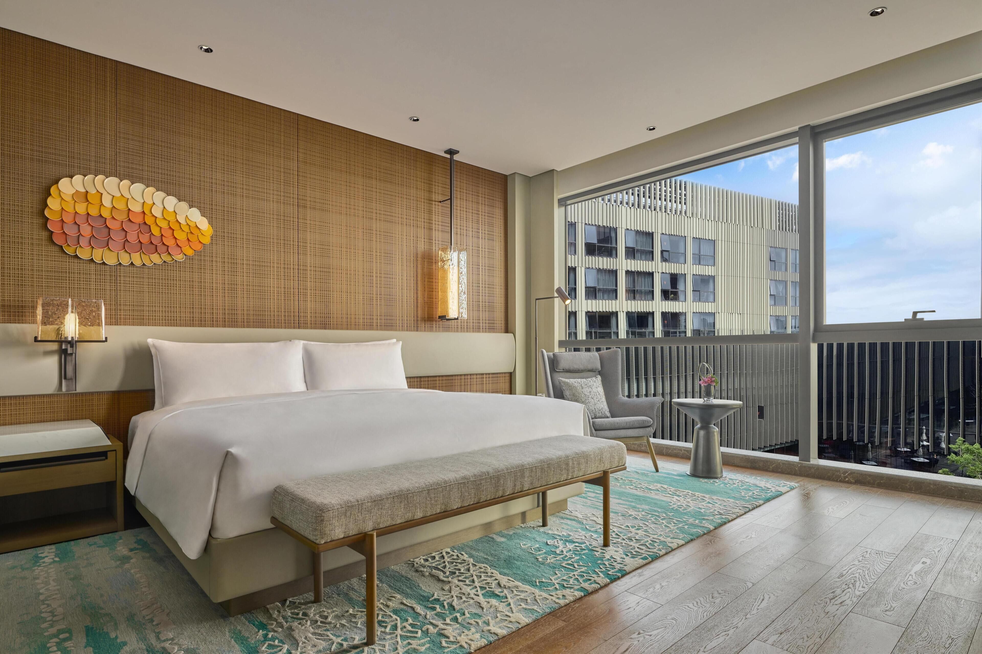 Suite, 1 King Bed, Garden View | Free WiFi, bed sheets