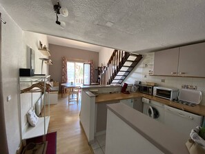 Køleskab, mikrobølgeovn, ovn, opvaskemaskine