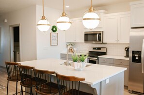 公寓客房, 2 間臥室 | 用餐區