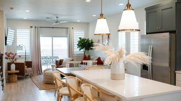 Townhome, 3 Bedrooms | Dining