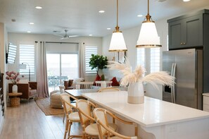 Maison mitoyenne, 3 chambres | Restauration