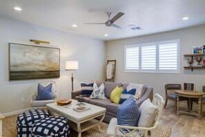 Townhome, 4 Bedrooms | Living room