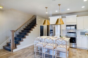 Townhome, 4 Bedrooms | Private kitchen