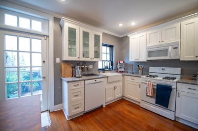 Society Hill, Historical Home, 3BD/2.5BA