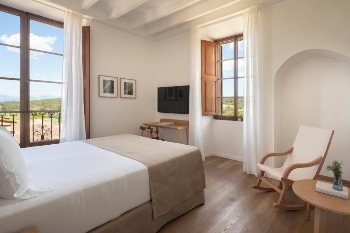 Egyptian cotton sheets, premium bedding, down duvets, memory-foam beds