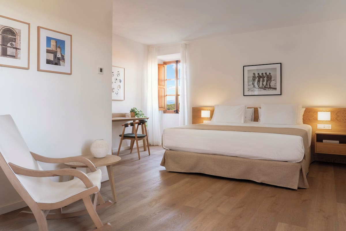 Egyptian cotton sheets, premium bedding, down duvets, memory-foam beds