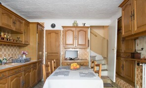 Dining - Atypical old house in Montreuil. (Montreuil)