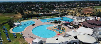 Holiday home with air conditioning and terrace