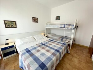 1 bedroom - Flat 180 metres from the beach (Porto Santa Margherita)