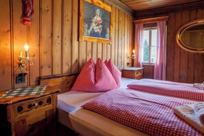 5 bedrooms, iron/ironing board, free WiFi, bed sheets - Mountain-view Cottage 15 Beds-pets Welcome (Bramberg am Wildkogel)