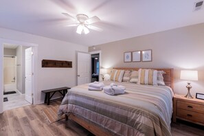 3 bedrooms, iron/ironing board, free WiFi, bed sheets