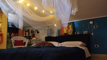 1 camera, ferro/asse da stiro, lenzuola