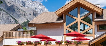 Renovated Condo At The Base of Tunnel Mountain!