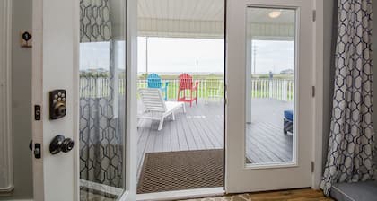 Ocean View Retreat! Pets, Fenced, Community Pool
