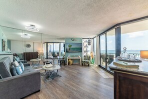 Smart TV, DVD player