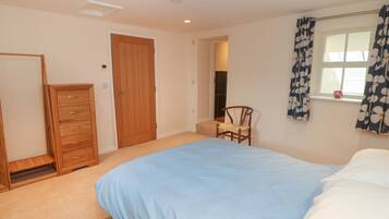 6 عدّة غرف نوم وبديكورات فريدة لكل غرفة وطراز فريد لكل وحدة