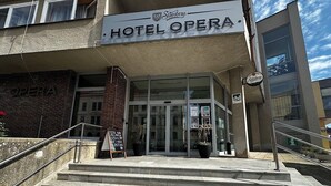 Exterior - Hotel Opera (Jaromerice nad Rokytnou)