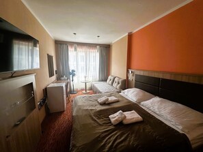 In-room safe, desk, blackout curtains, free WiFi