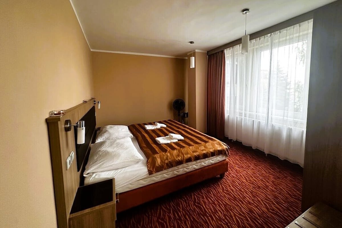 Superior Room | Living area | Flat-screen TV