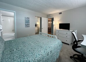 2 bedrooms, desk, free WiFi, bed sheets