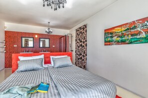 4 chambres, fer et planche Ă repasser, Wi-Fi, draps fournis