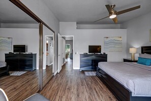 1 habitación, tabla de planchar con plancha, cuna de viaje y wifi