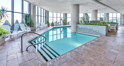 Handsome Condo, View in Sugar Mountain, Heated Pool & Jacuzzi by RedAwning