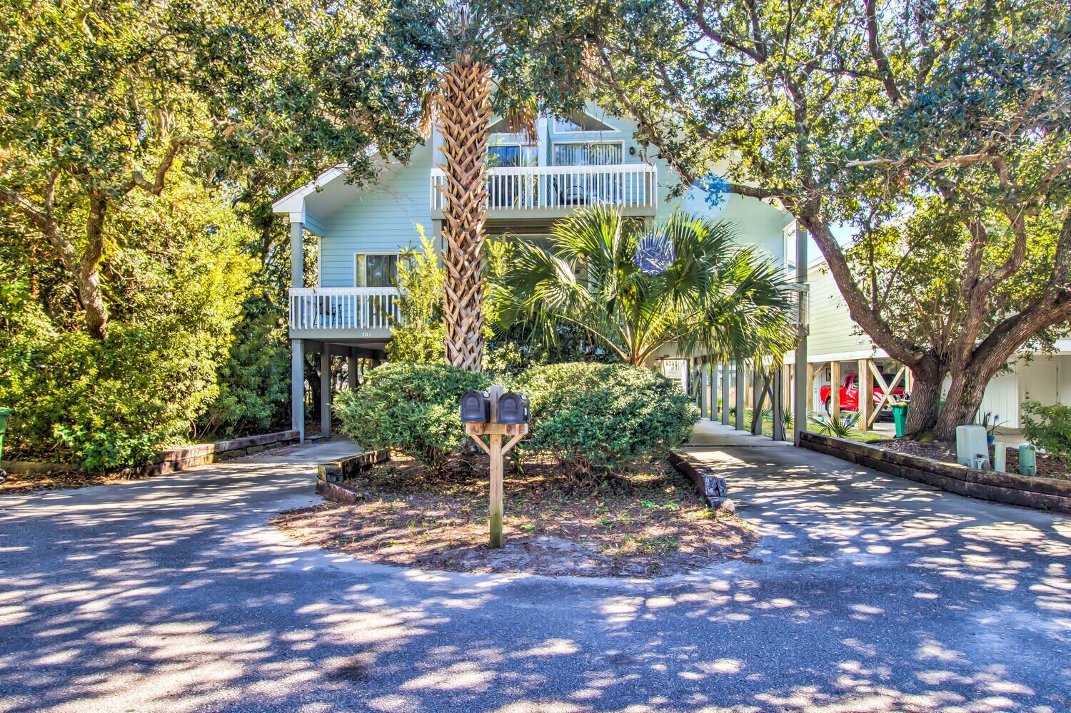 SFW703 Shore to Please: A Hidden Oasis with decks and grill! 1 Block from Beach