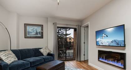 Moose Mgmt at Carriage House 320: Remodeled! Fireplace-Free Bus Route-Hot Tub
