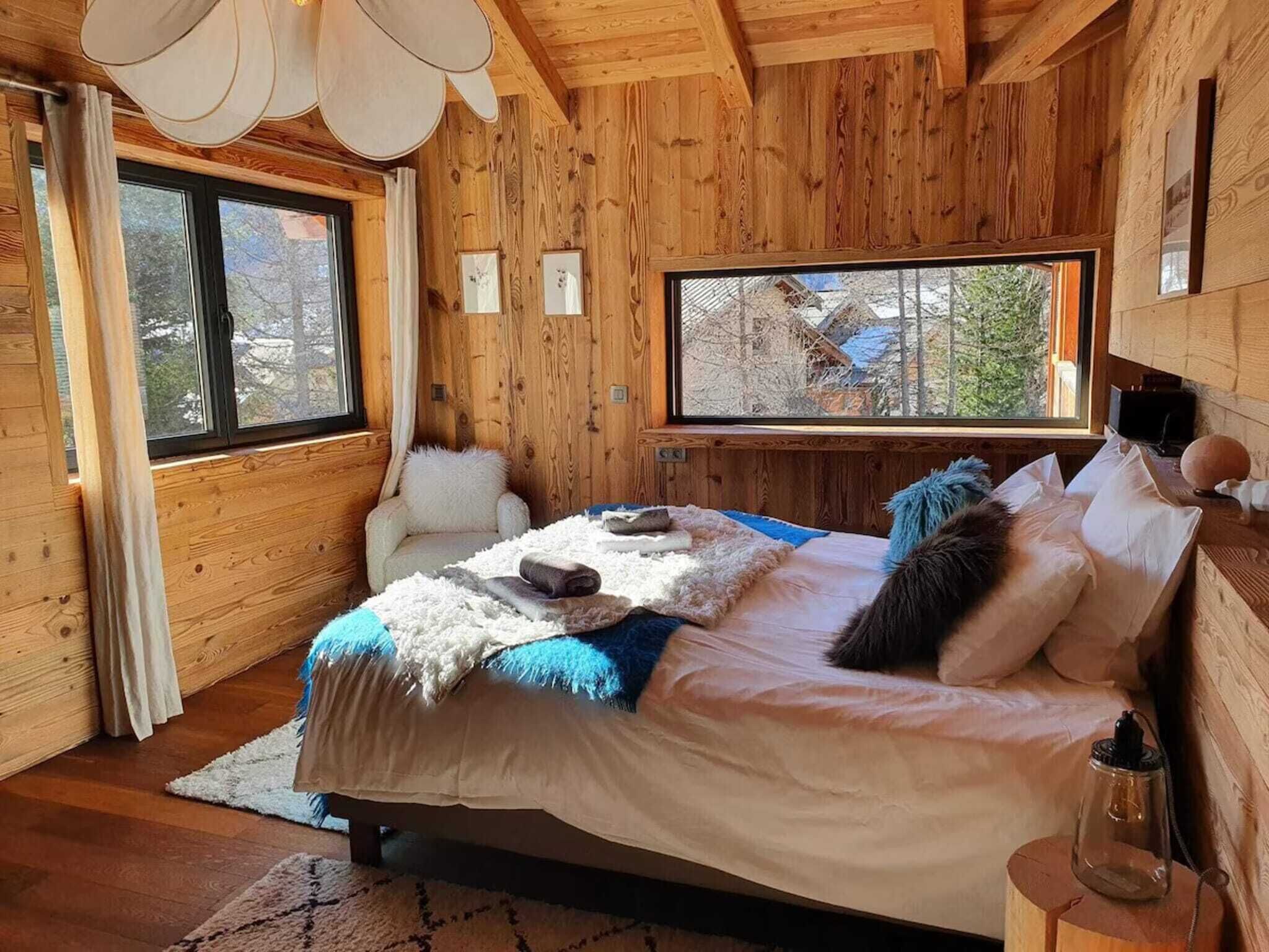 7 bedrooms, iron/ironing board, free WiFi