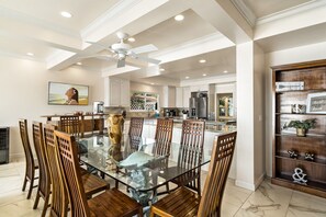Dining - Dolphin Manor: Stunning Oceanfront Home w/Pool, Spa, A/C, Private Lanai (Kailua Kona)