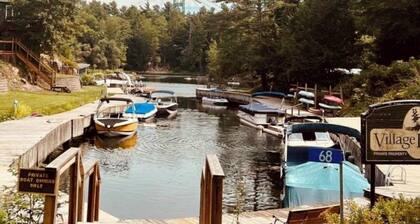 Retreat in the 1000 Islands -dock space -fire pit - hot tub/sauna - Adventure