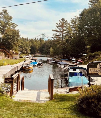 Retreat in the 1000 Islands -dock space -fire pit - hot tub/sauna - Adventure