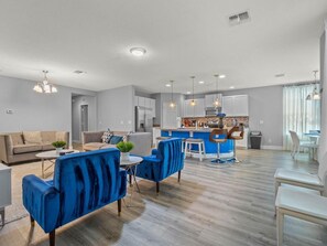 Smart TV y futbolito 